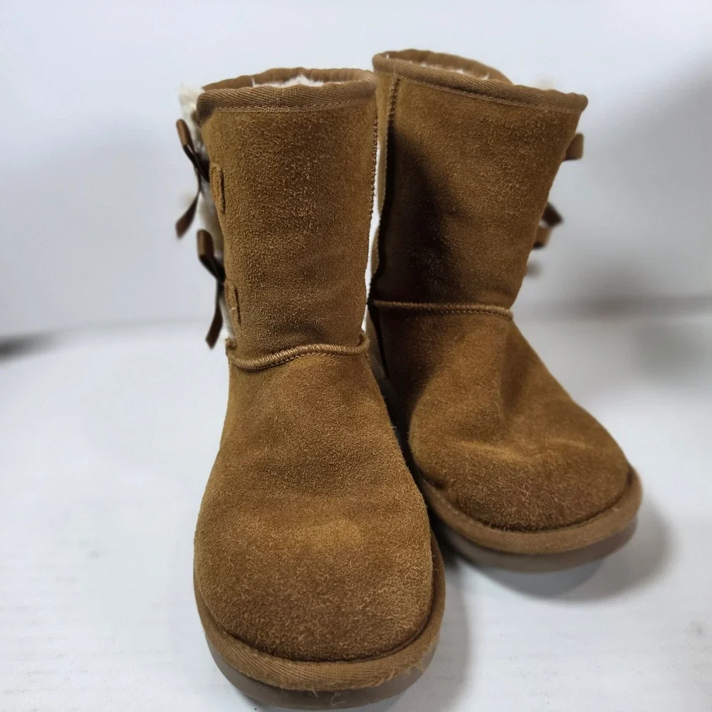 Koolaburra by UGG Victoria Short Chestnut‎ Suede Bow Boots Mens 3 Womens 5